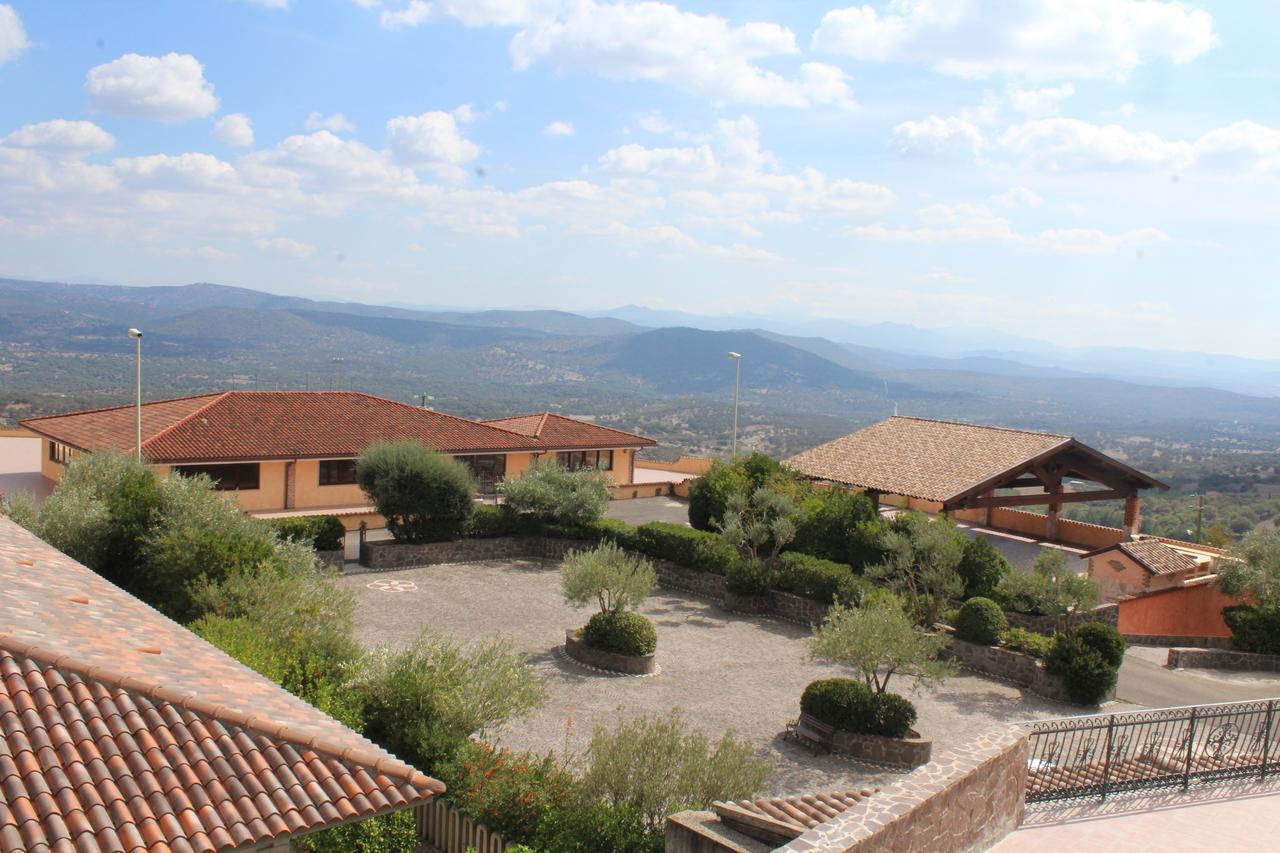 Le Tre Rose Hotel Bono  Luaran gambar